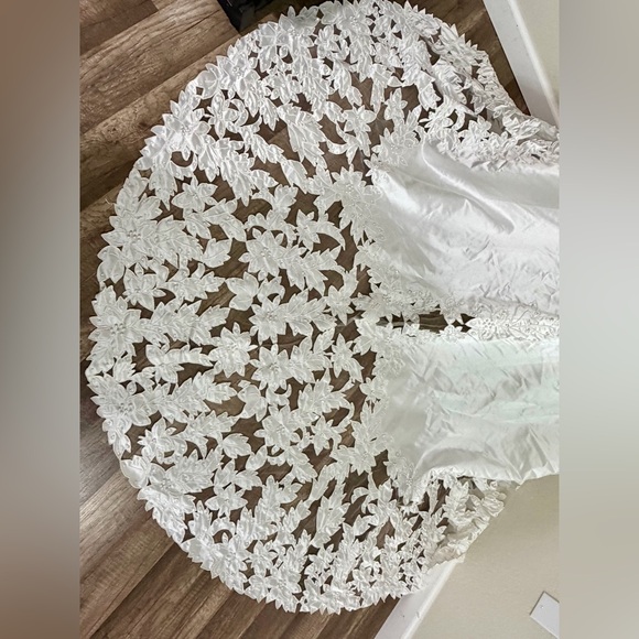 St. Tropez White Lace Wedding Dress - Picture 10 of 16